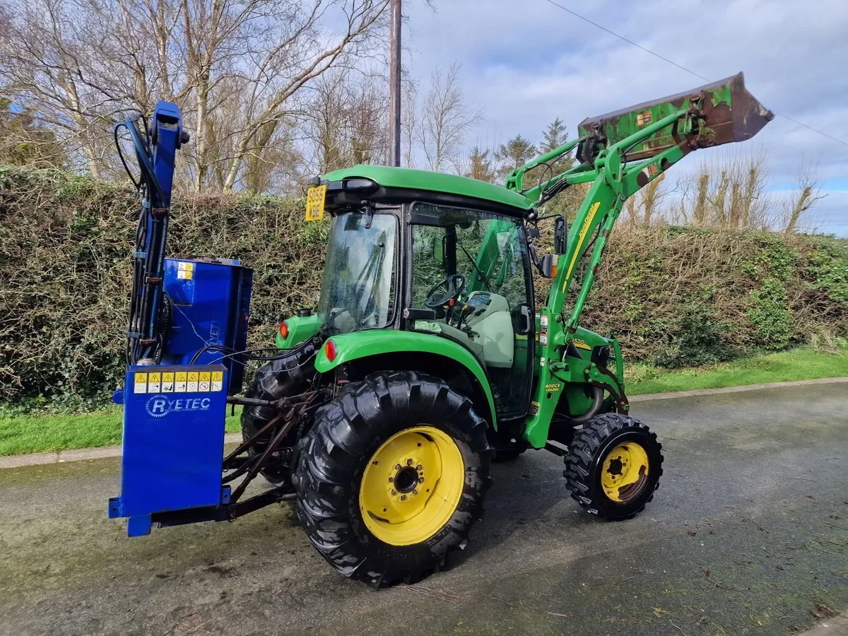 John Deere 4520 55hp Compact Tractor Loader Hedge - Image 3
