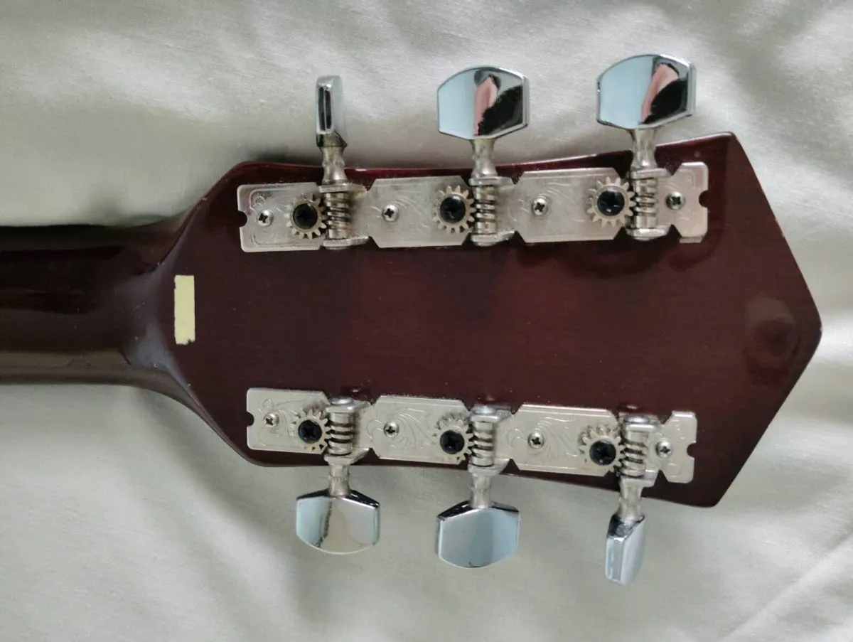 Guitar - Image 4