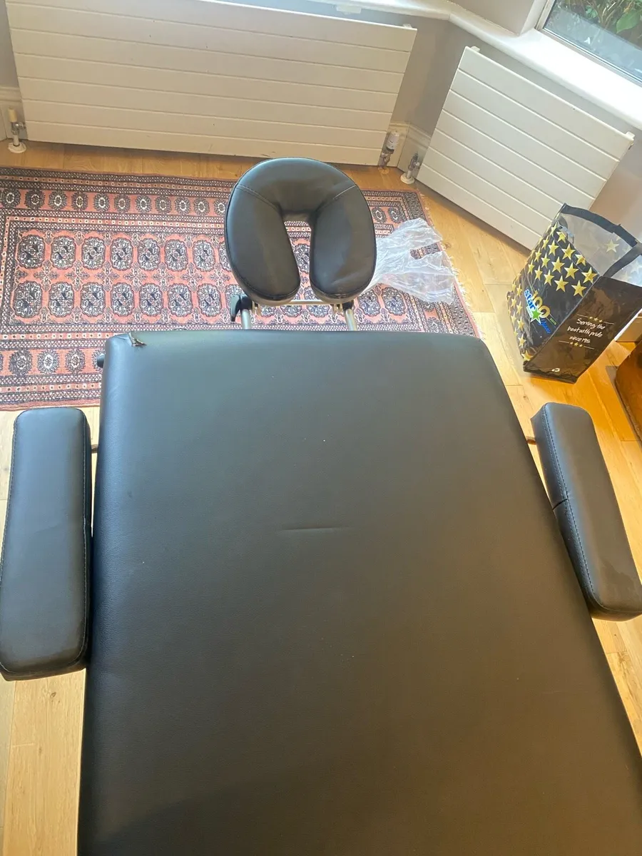 Massage Table (Professional & Portable) - Image 3