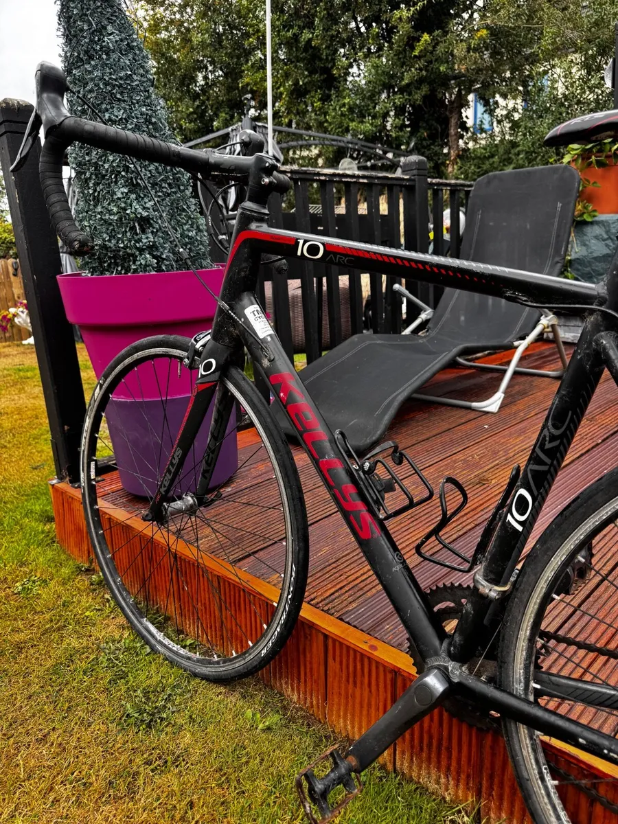 Kellys ARC 10 road bike - Image 4