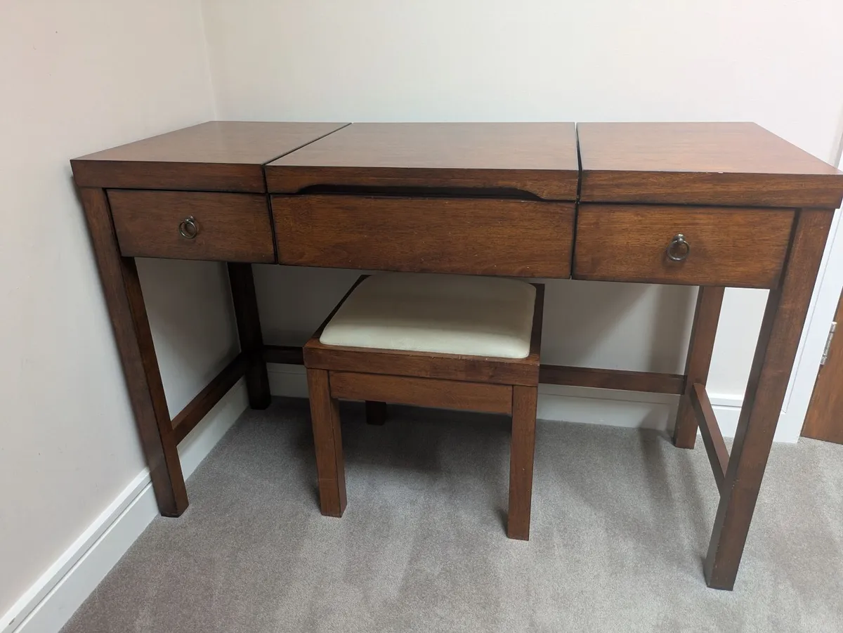 Willis and Gambier - Dressing table and stool - Image 2