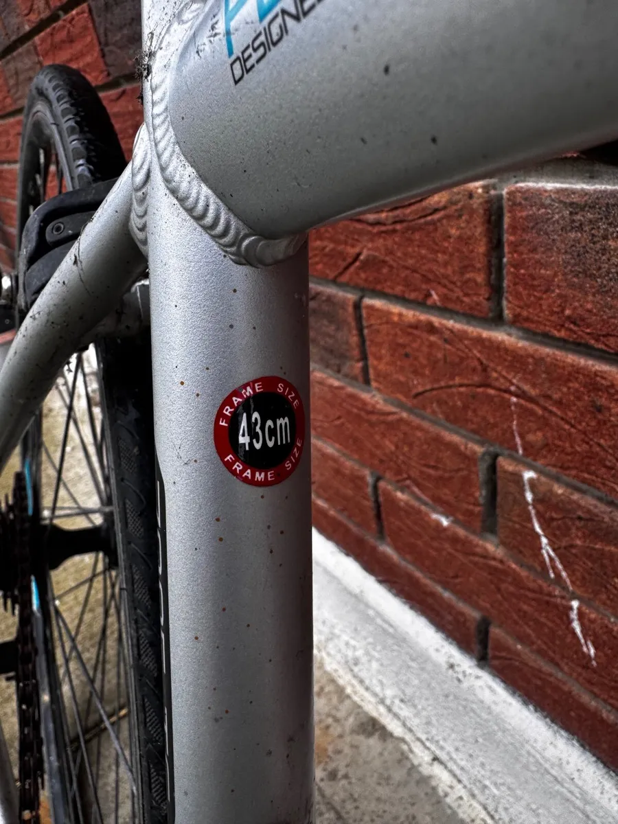 Carrera Zelos Ladies road bike - Image 2