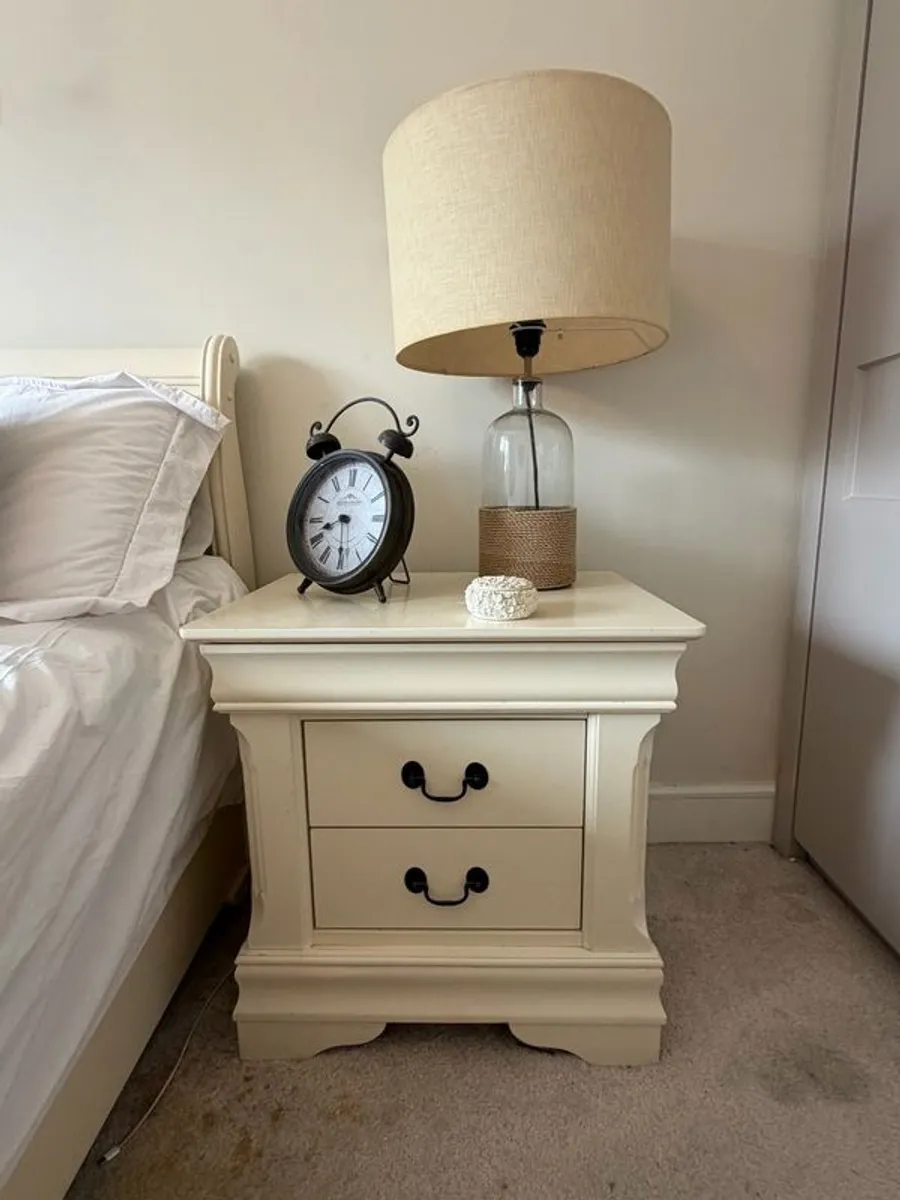 Complete Bedroom Set - Image 3