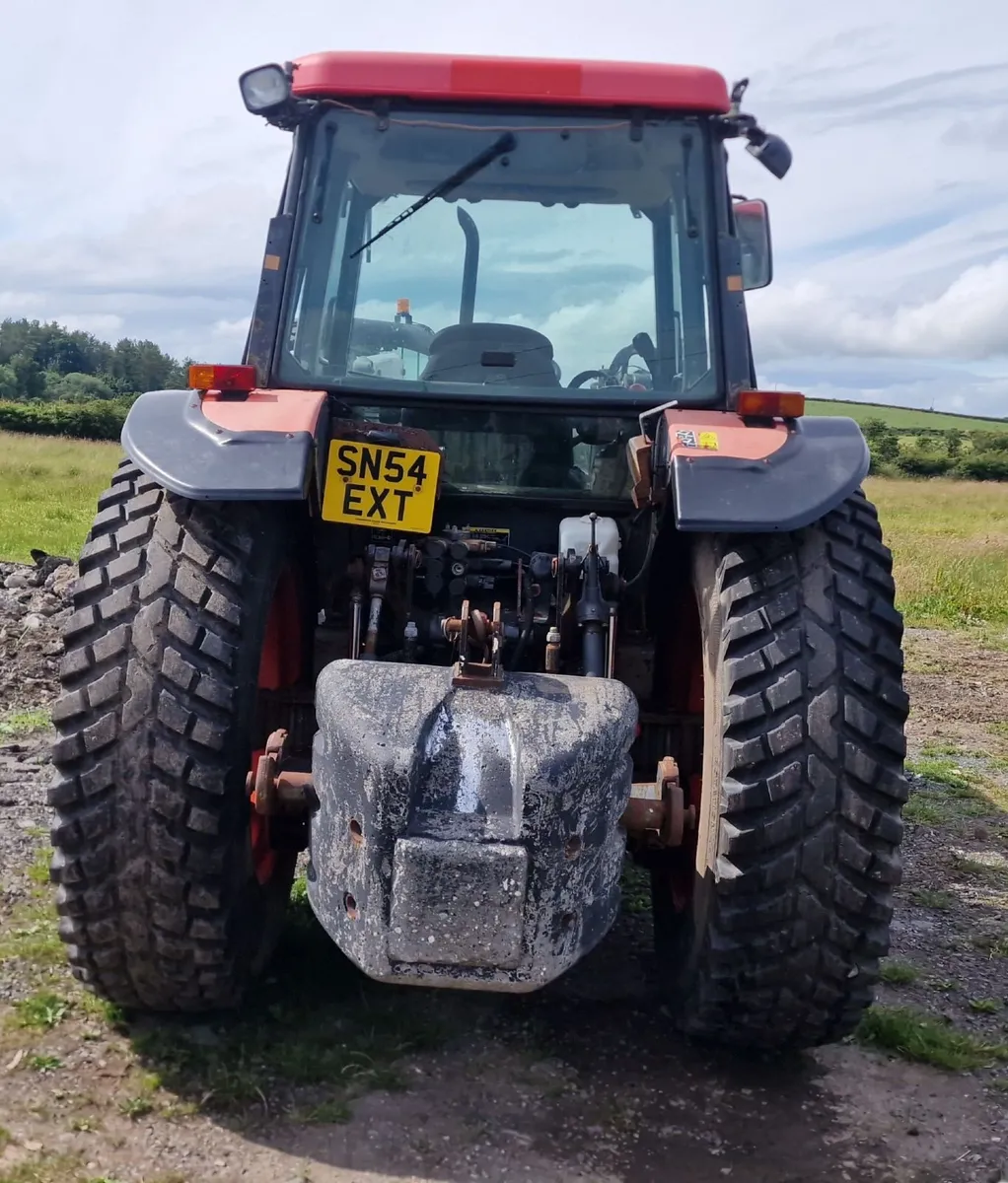 Kubota ME8200 85hp Tractor 4 in 1 Loader - Image 4