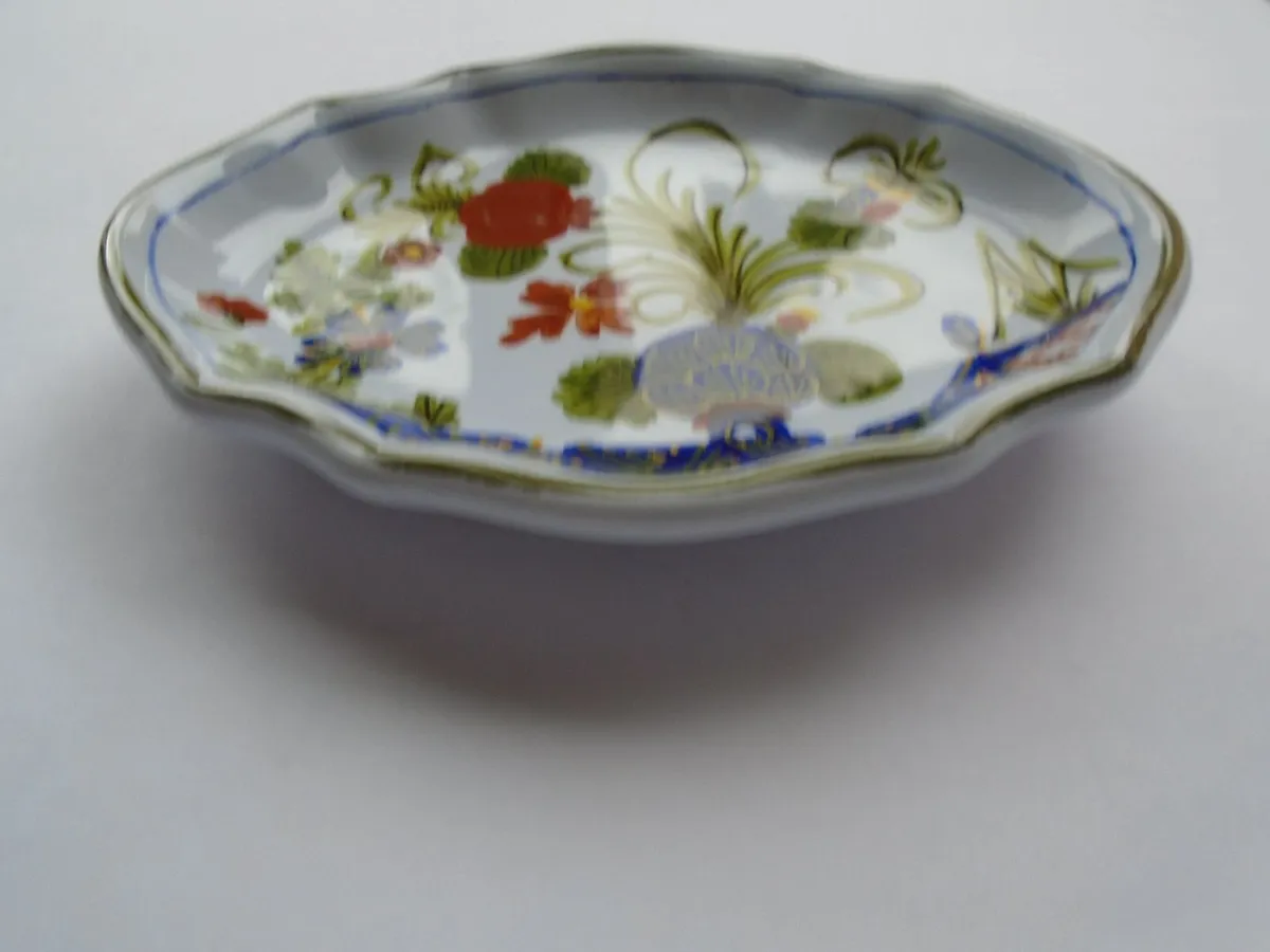 Ceramic dish, Collectables, Faenza pottery. - Image 2