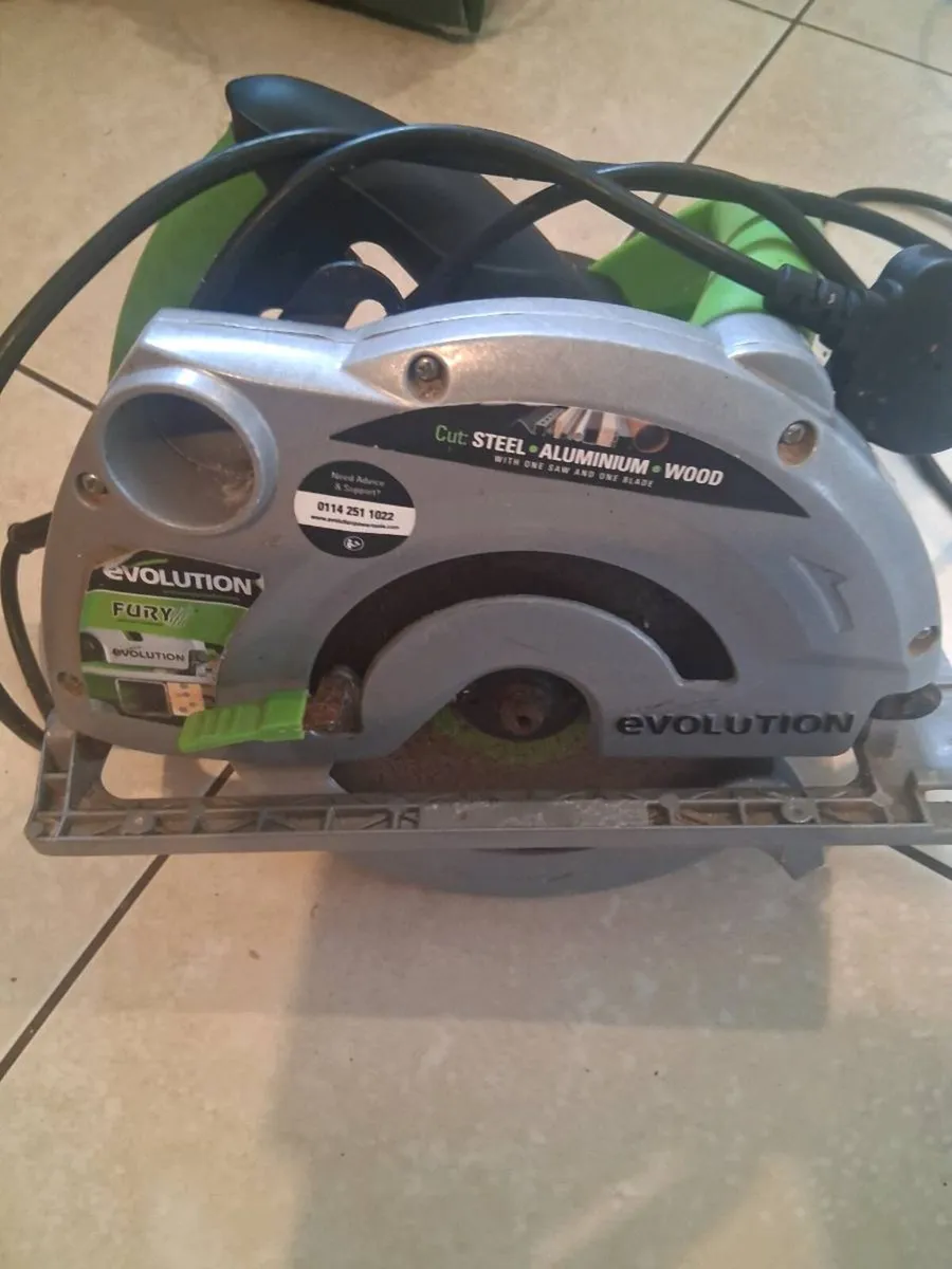 Saw, sander, Strimmer , angle grinder , jigsaw. - Image 1