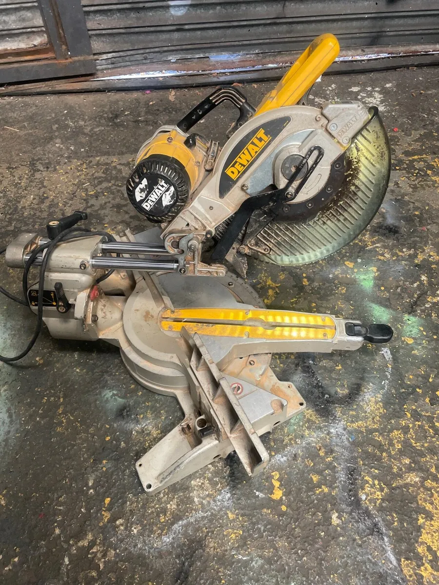 Dewalt Chop Pull Saw 110V - Image 1