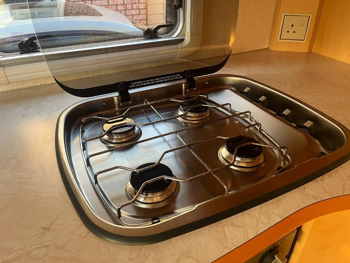 Caravan - Image 4