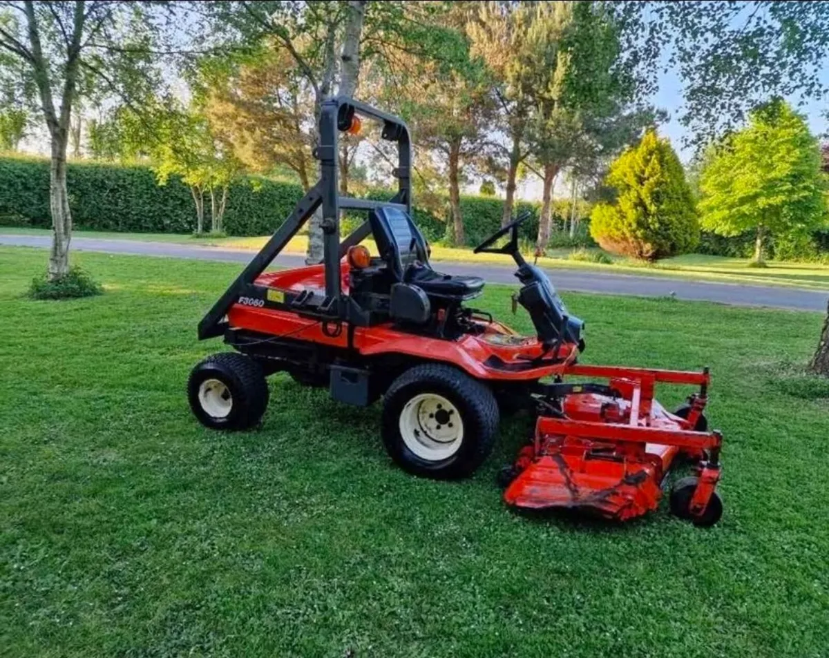 Kubota F3060 ride on mower lawnmower - Image 1