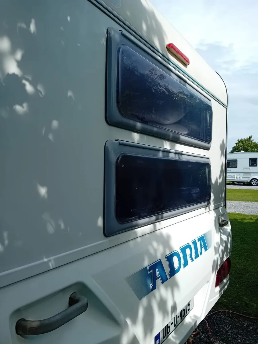 Adria Adora 6 Berth Fixed Caravan - Image 2