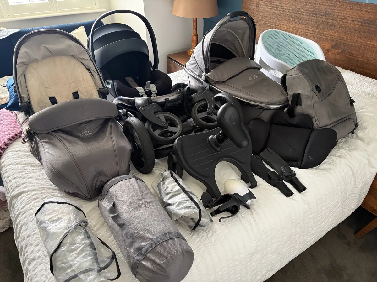 Egg 2 travel system with cybex cloud Z2 car seat - Image 1