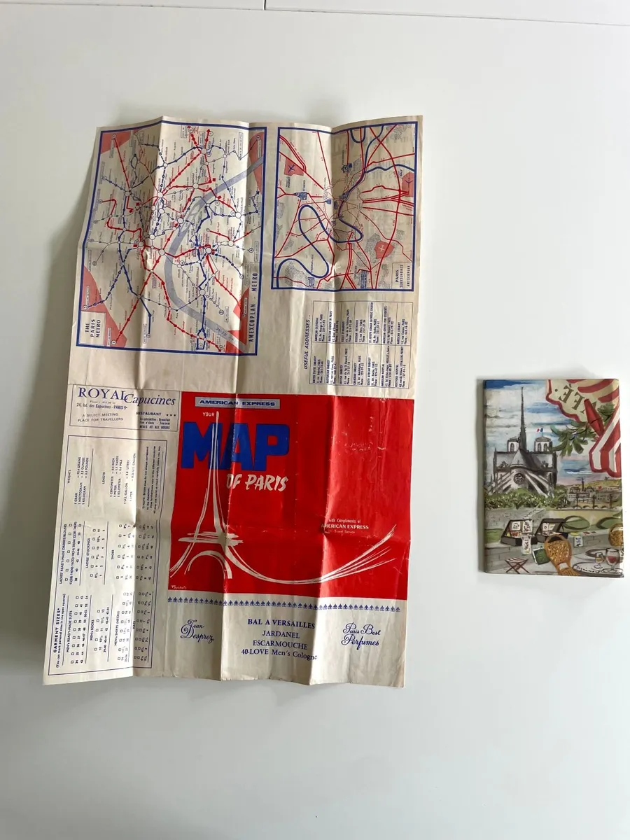 1962 PARIS Map + Tourism guide in english  Vintage - Image 1
