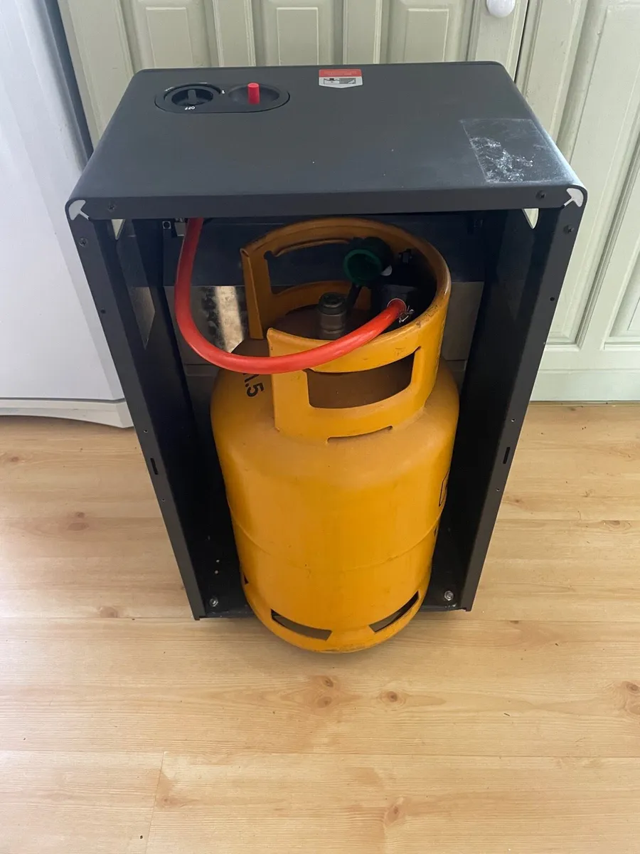 Gas heater with gas bottle - Image 2