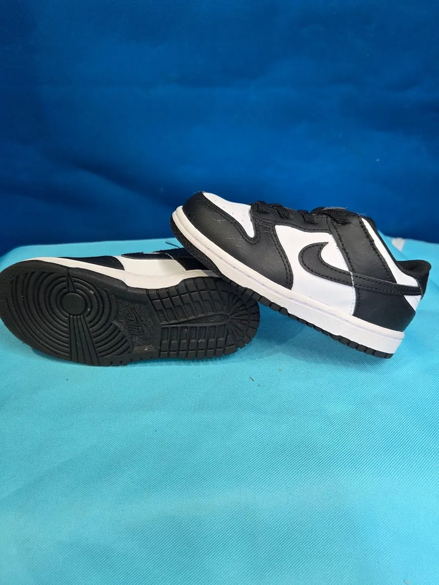 Kids nike dunk low trainers - Image 4