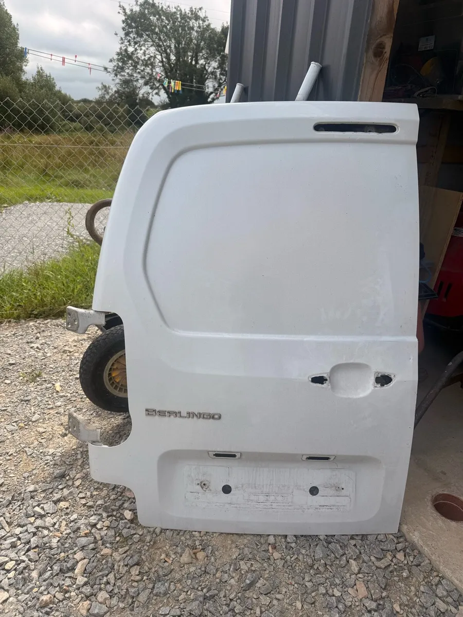 Berlingo rear door
