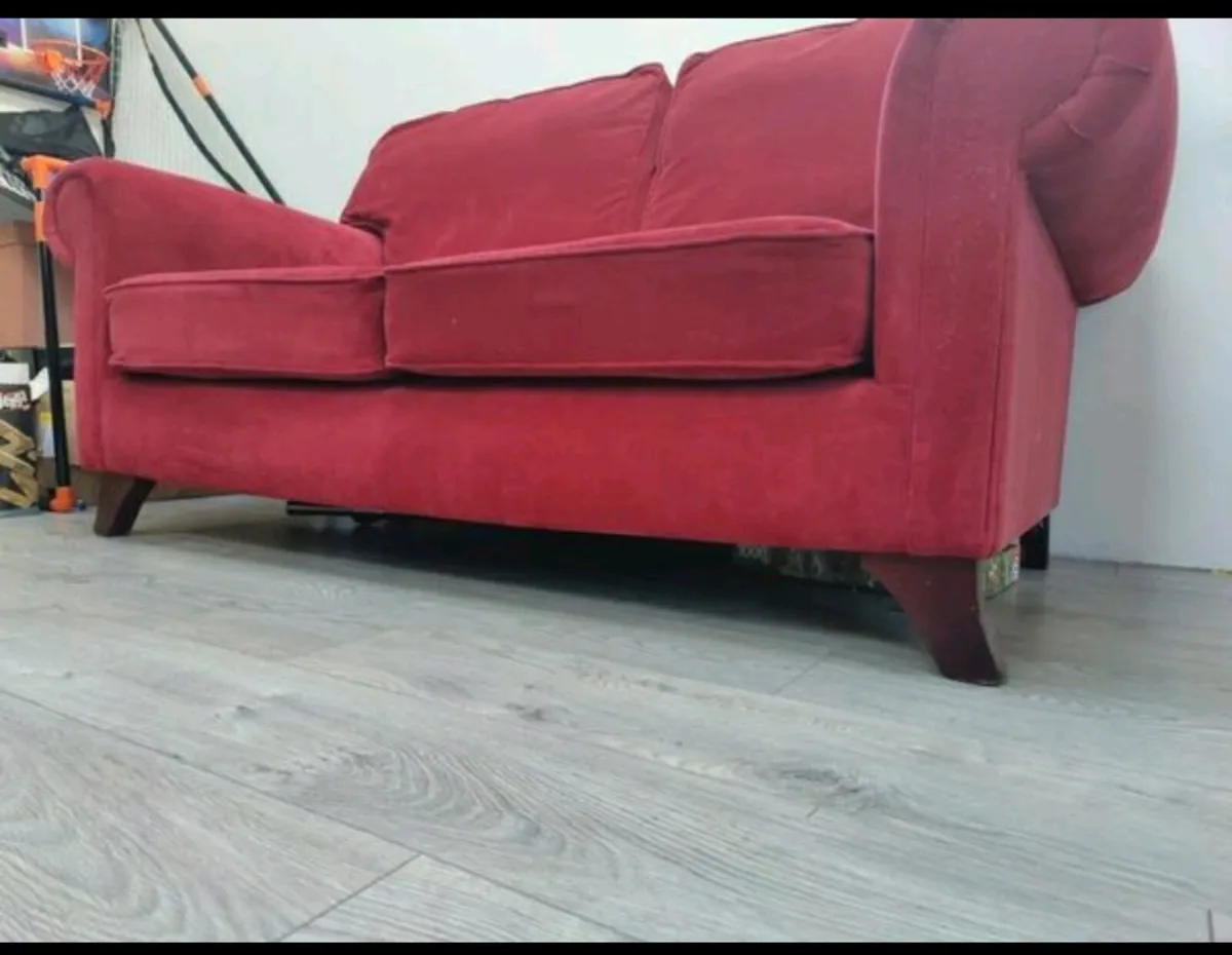 Red velvet Couch - Image 2