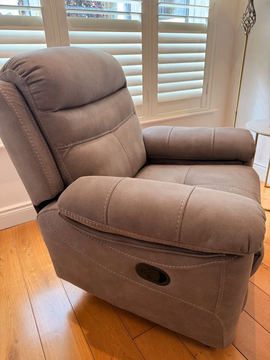 Recliner Armchair - Image 3