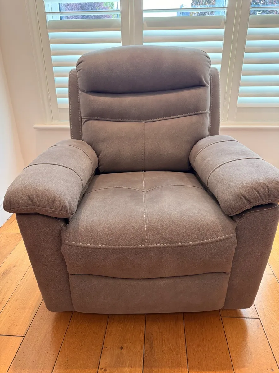 Recliner Armchair - Image 1