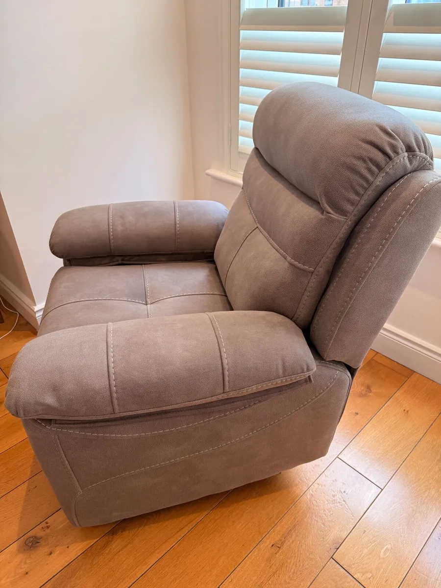 Recliner Armchair - Image 2