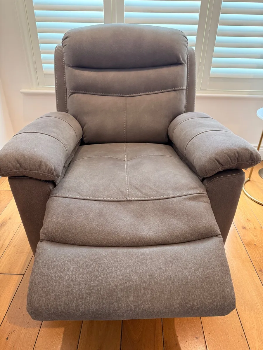 Recliner Armchair - Image 4
