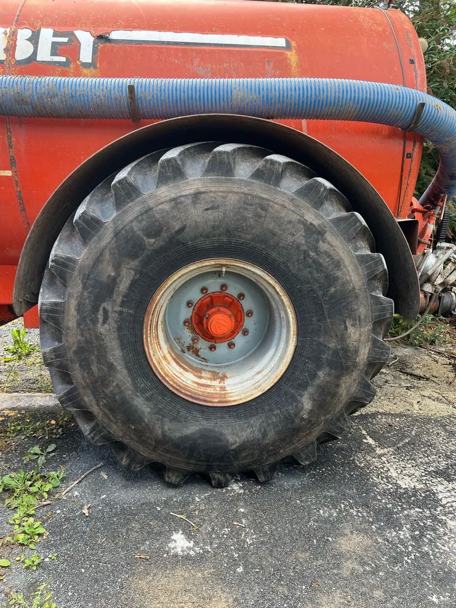 Slurry tank tyres - Image 3