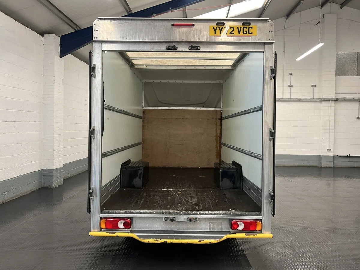 2022 Renault Trafic Luton Low Loader Van - Image 2