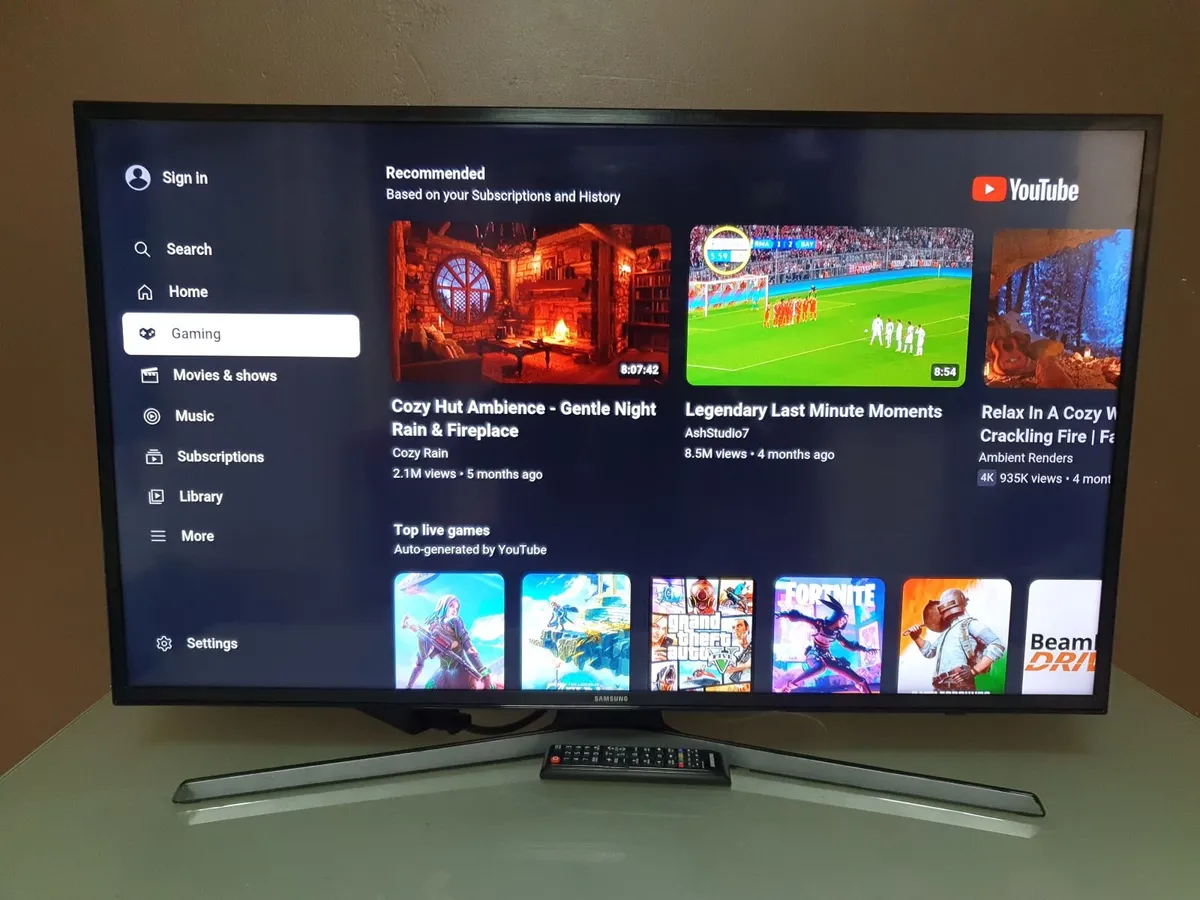 58" Samsung 4K Ultra HD HDR Freeview HD Smart LED - Image 3