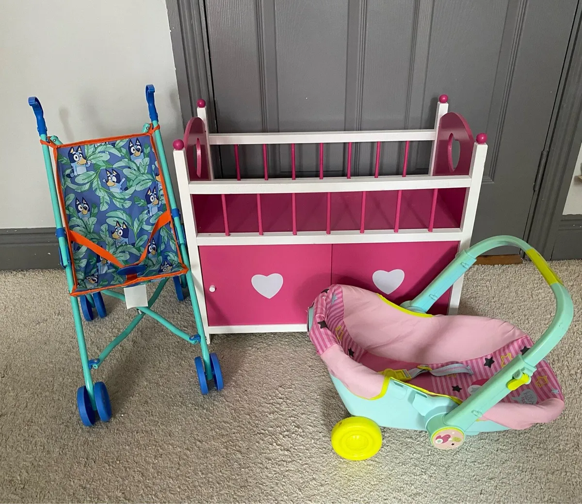 Doll’s bed , carrier and stroller - Image 1
