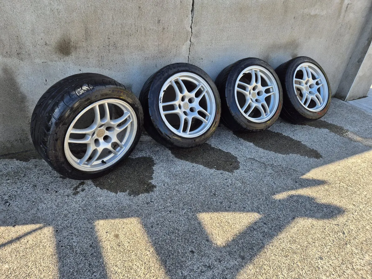 R33 gtr alloys genuine - Image 2