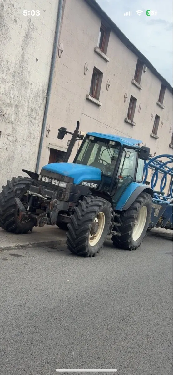 New Holland 8260 - Image 1