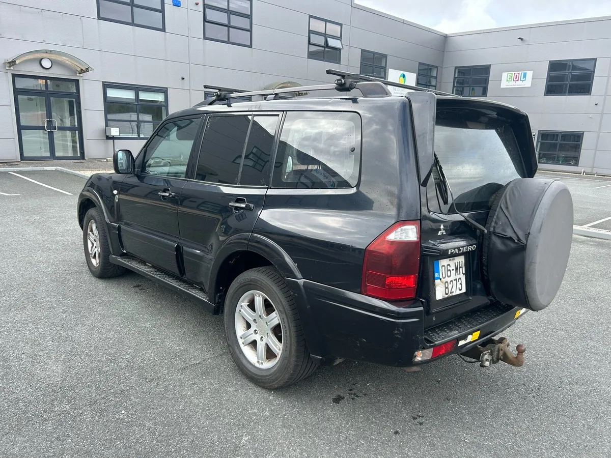 Mitsubishi Pajero - Image 2