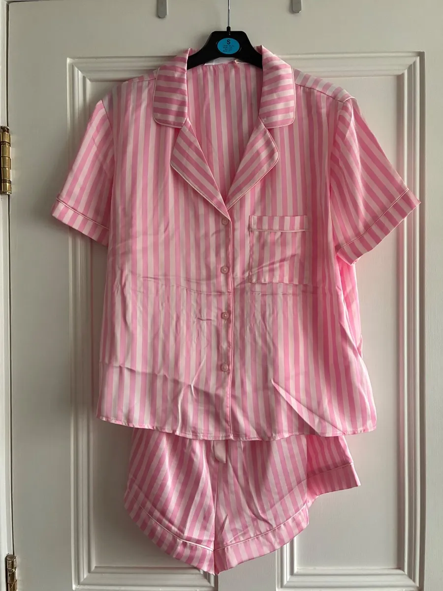 New A pink & white striped satin pajama set 10/12 - Image 2