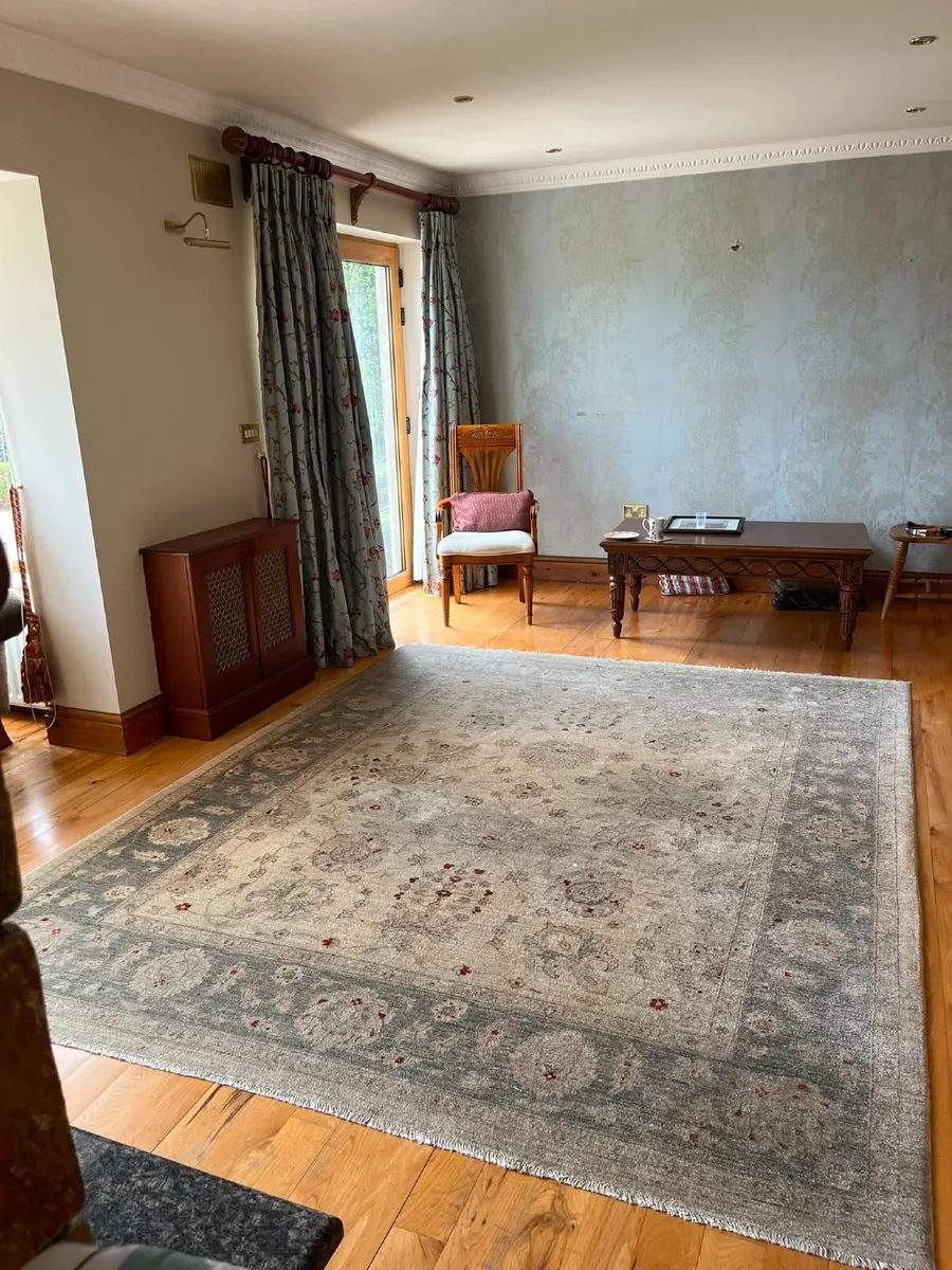 Large Traditional Woven Rug
