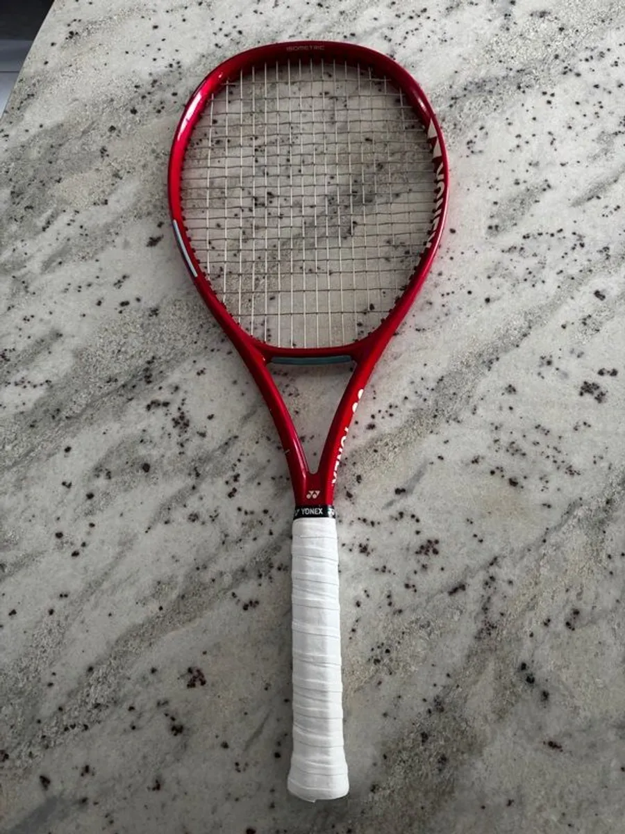 Yonex Vcore 100d G3 - Image 1