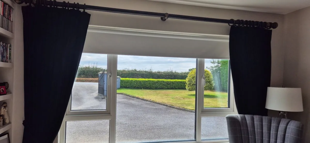 Curtains - Image 2
