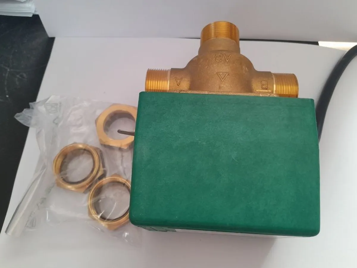 Diverter Valve (Solar) 3 way - Image 3