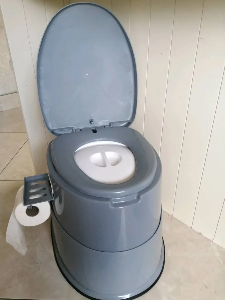 Portable toilet - Image 4