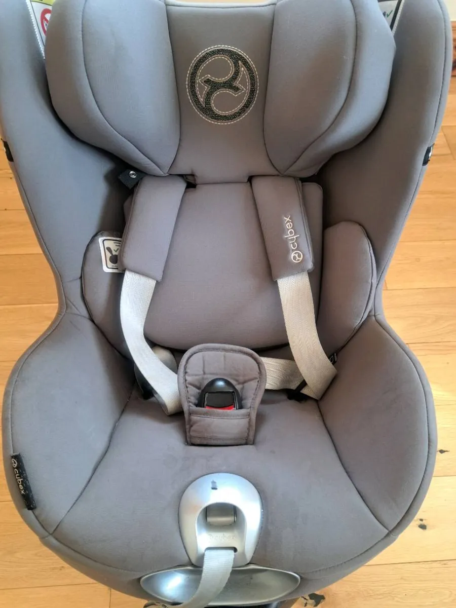 Cybex car seat - Image 4