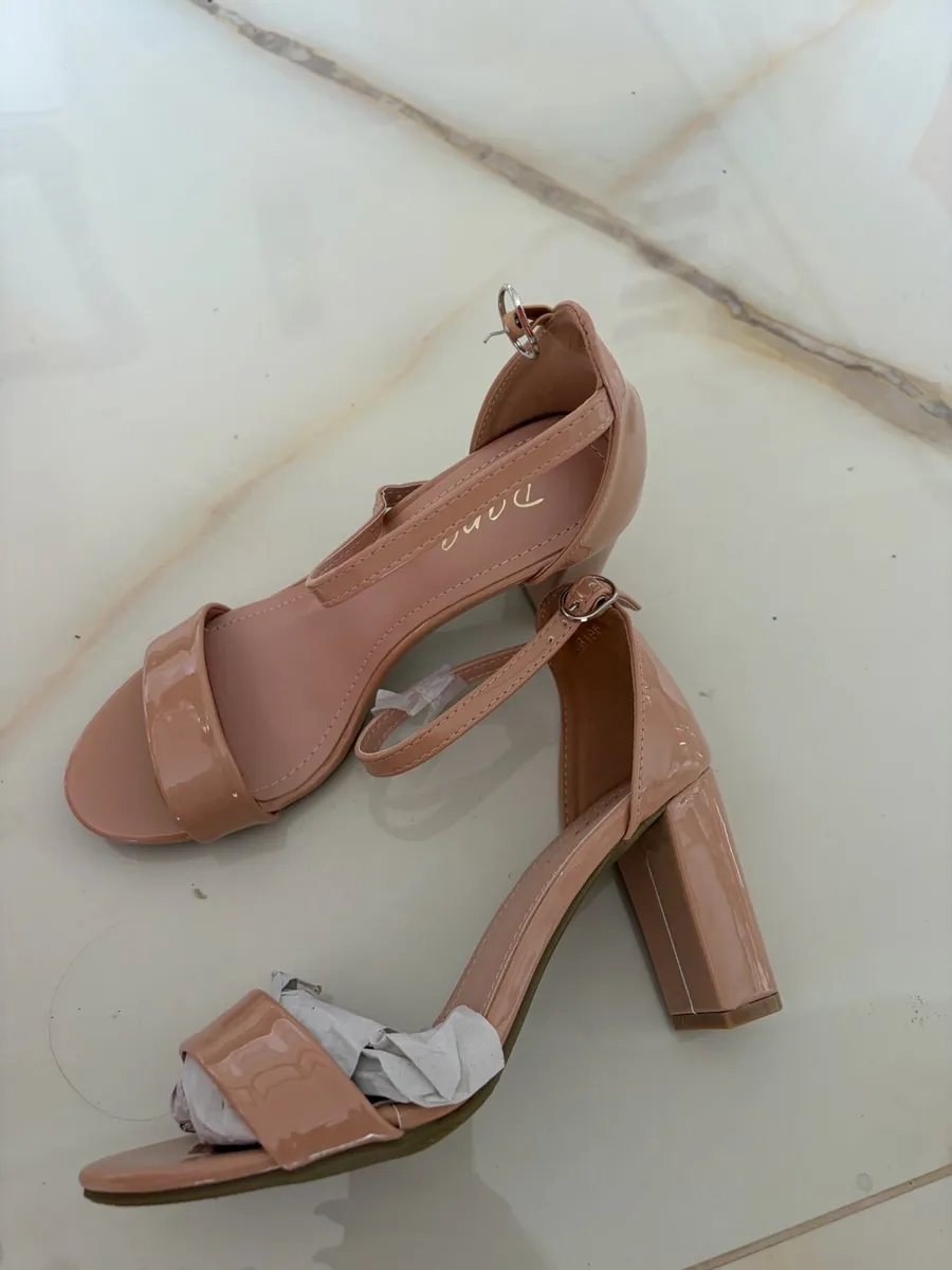 Ladies shoes - Image 1