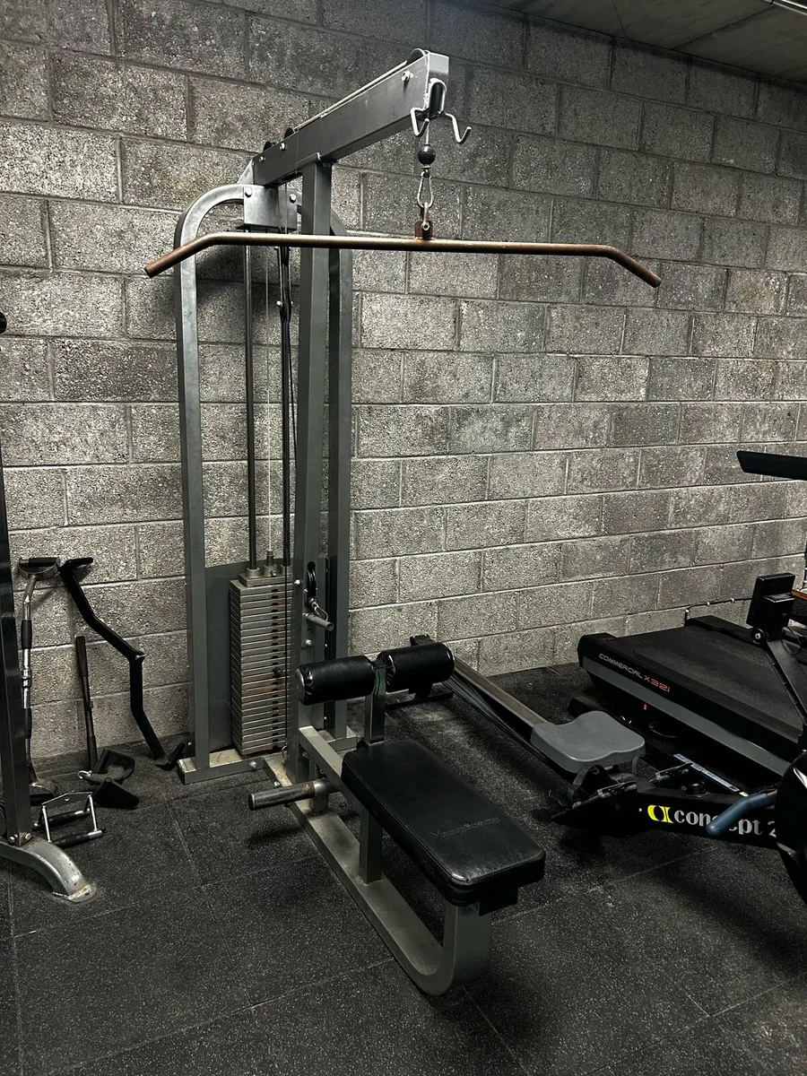 StrengthMax lat pull down machine - Image 1