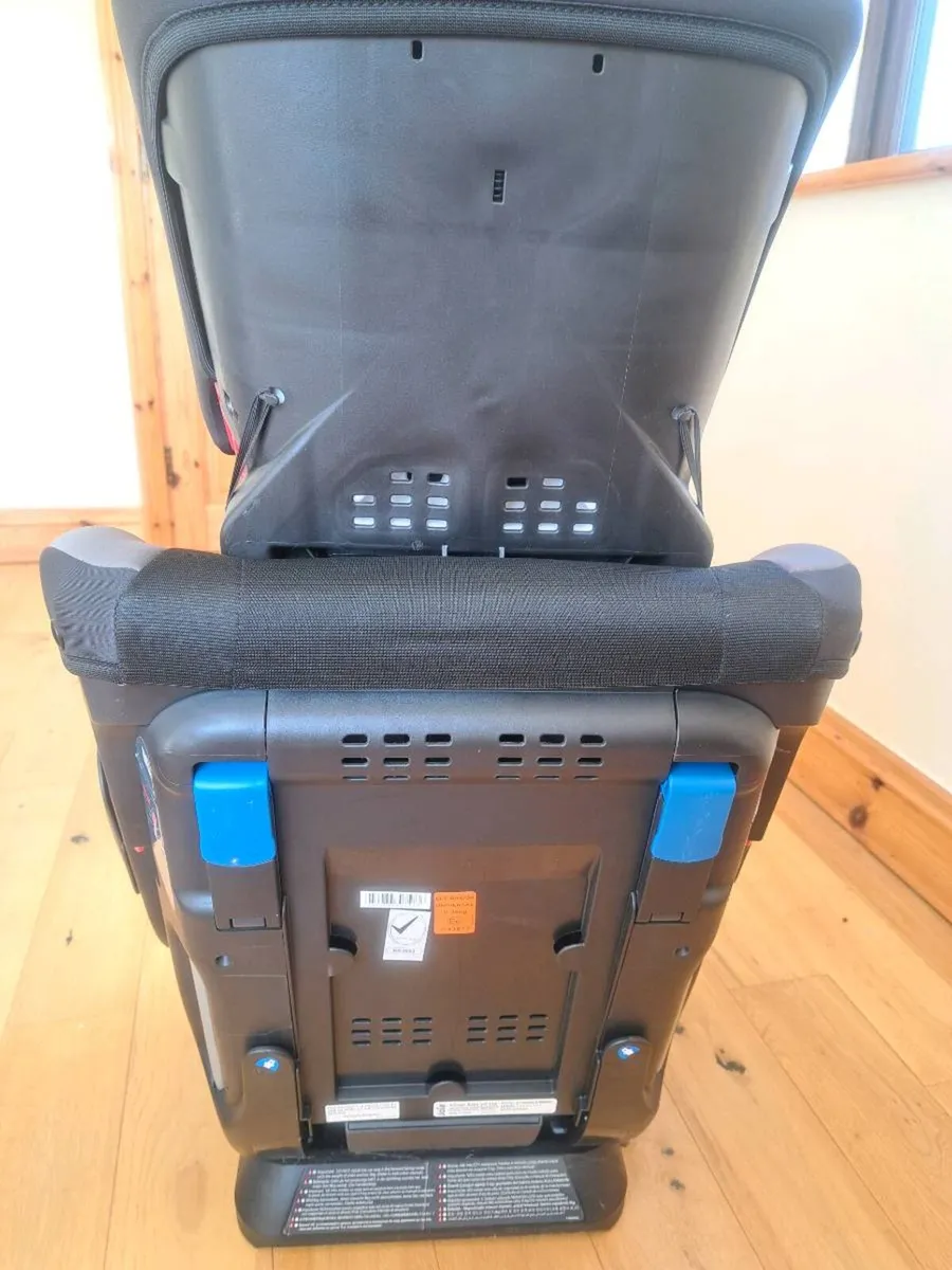 Joie Car Seat - Image 3