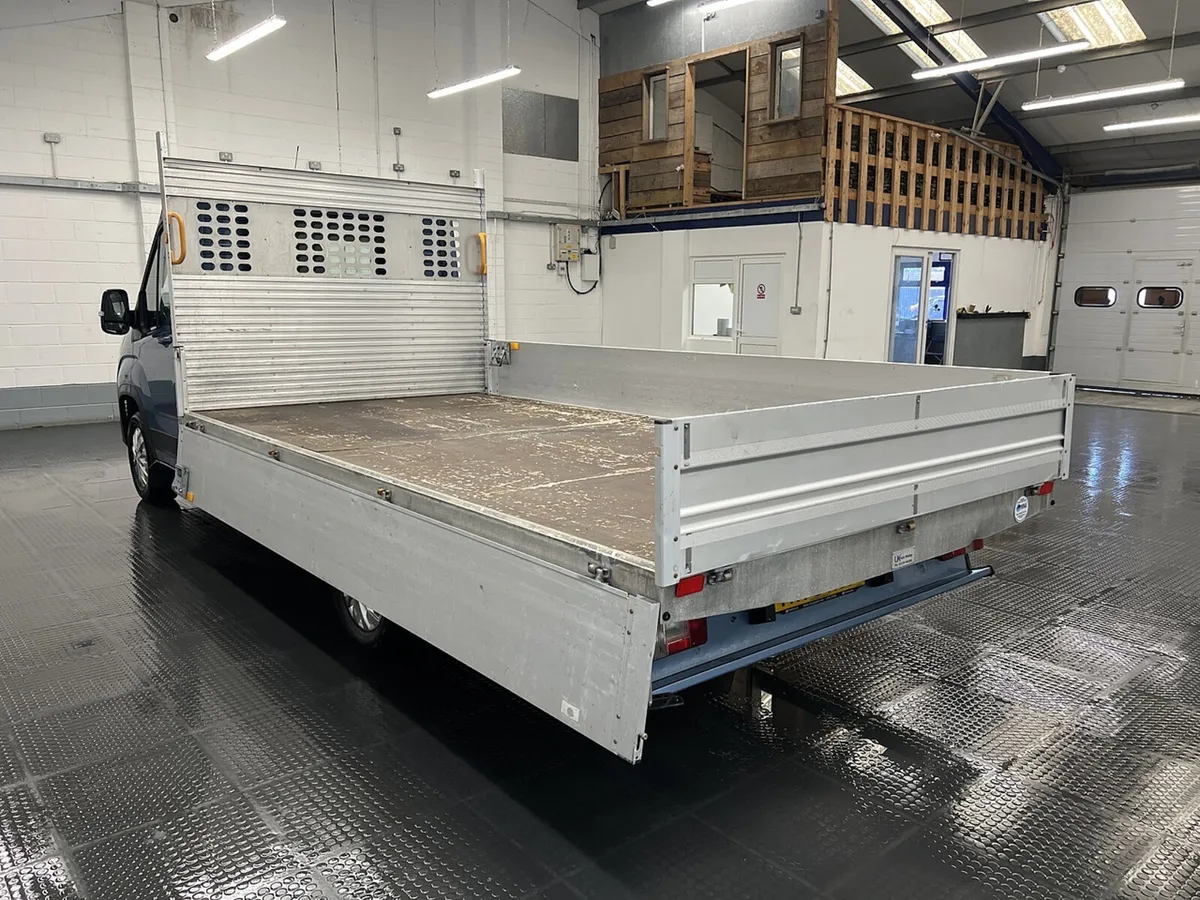 2023 Maxus Deliver 9 Dropside Van - Image 2