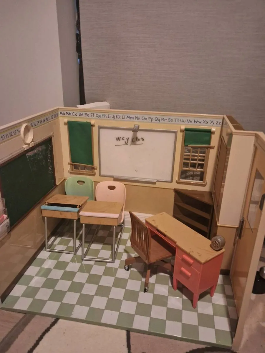 Our generation school set - Image 1