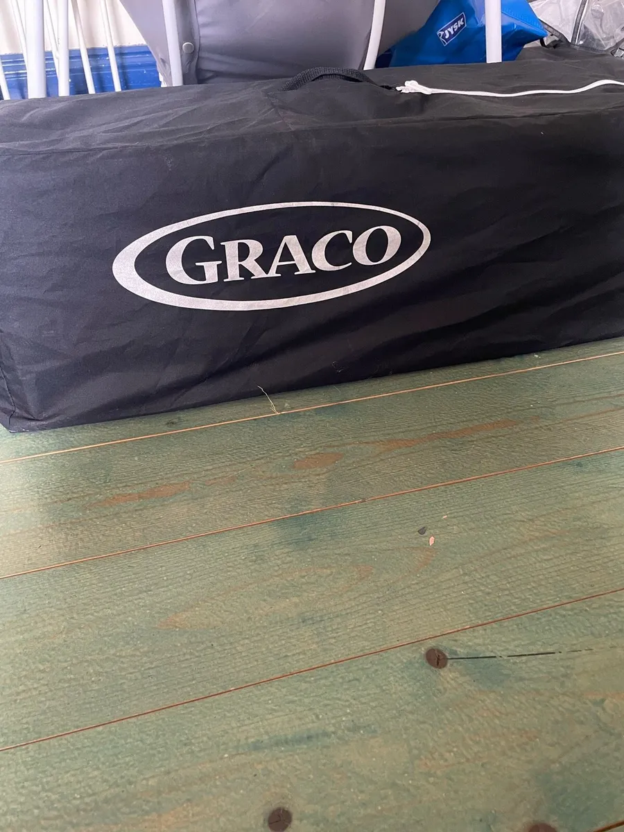 Graco Travel Cot - Image 2
