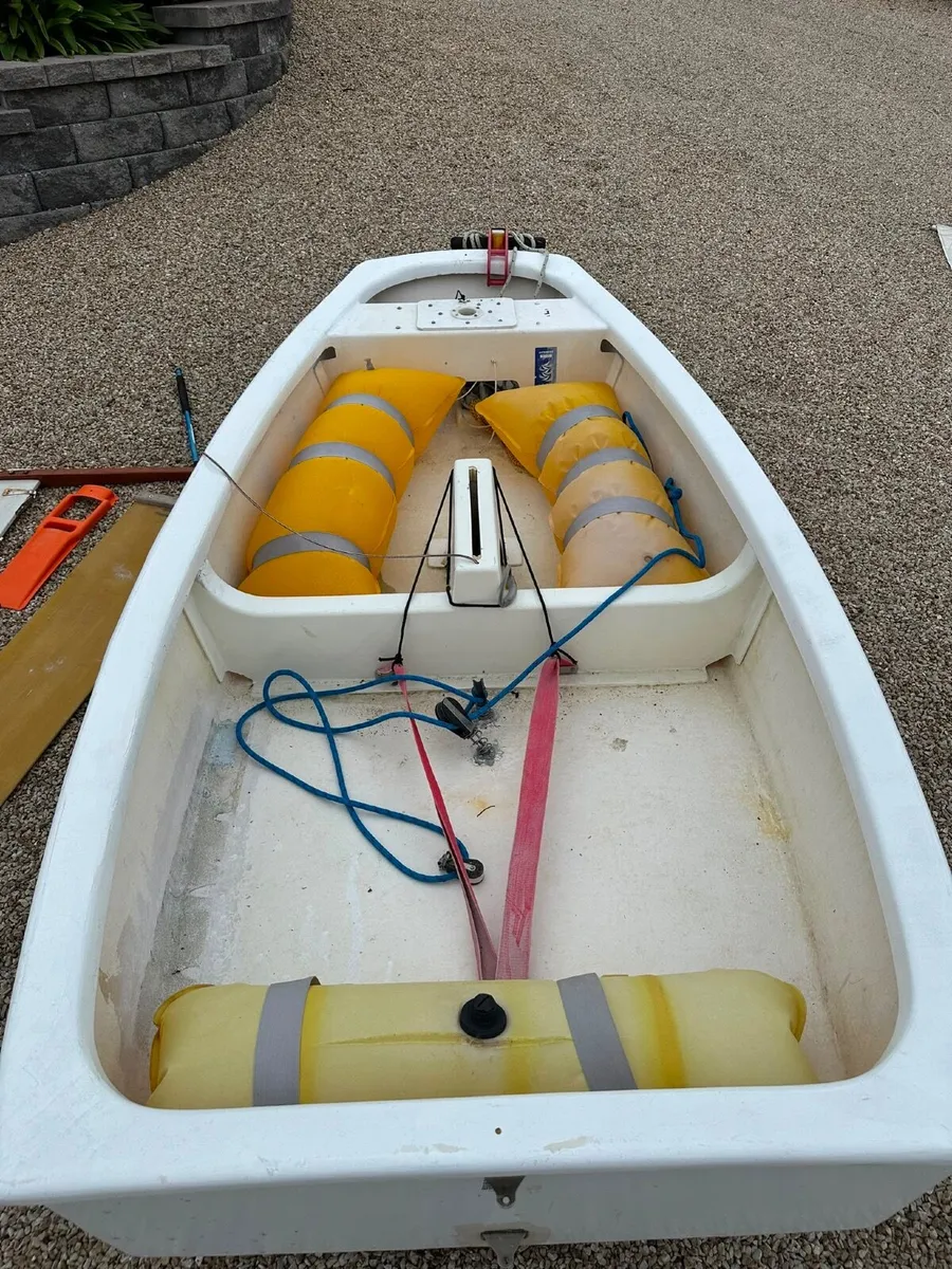 Optimist Sailing Dinghy - Image 3