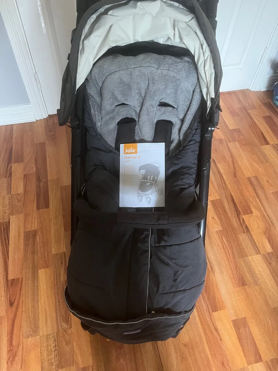Joie Litetrax 4 plus accessories - Image 1