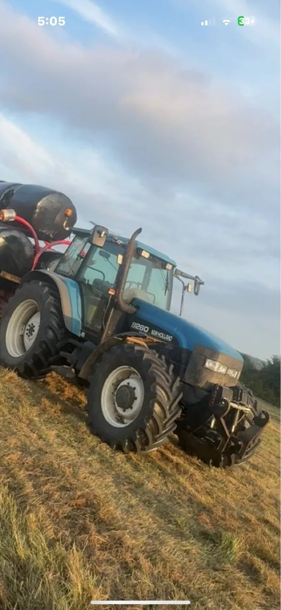 New Holland 8260 - Image 2