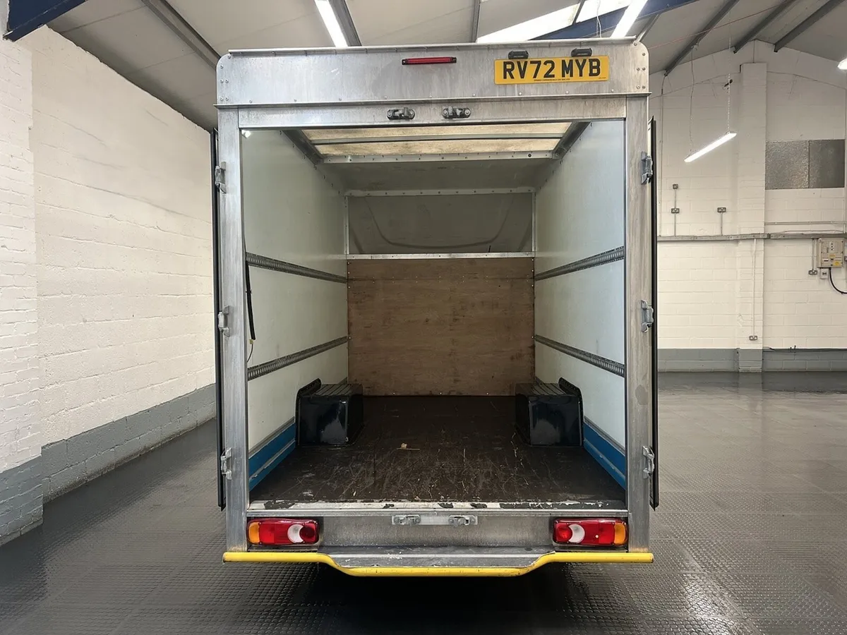 2022 Renault Trafic Luton Low Loader Van - Image 2