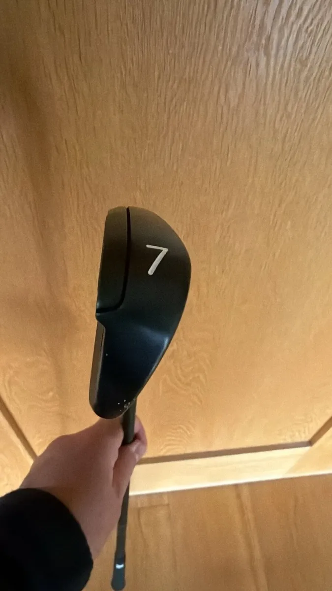 Left handed PXG GEN6 XP IRONS - Image 2