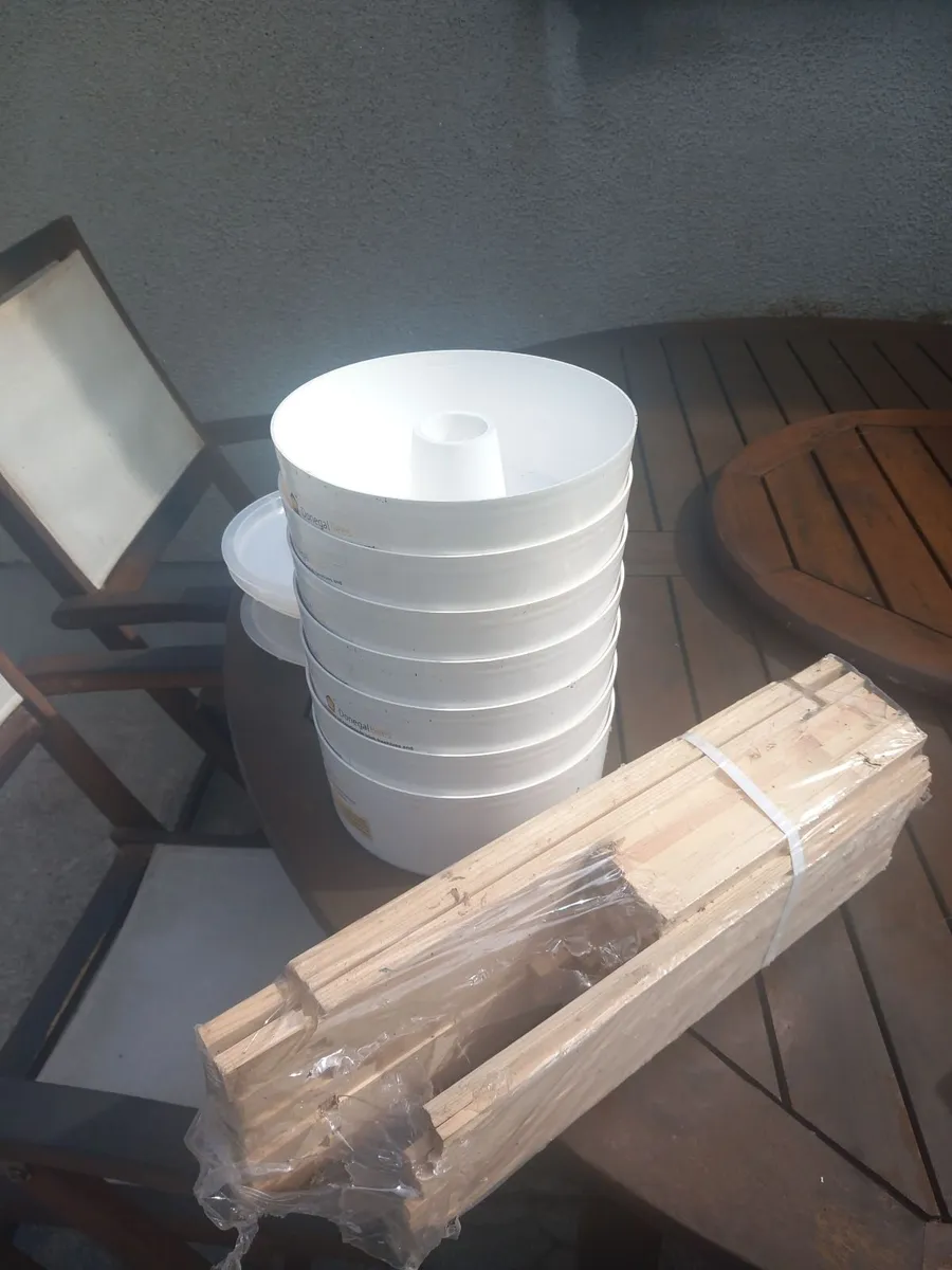 Hobbies , bee hive - Image 2